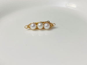 Handmade Freshwater Pearl Gold-Plated Brooch
